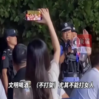 警察在夜市前喊话:不能打女人    618网站加速CDN节点部署